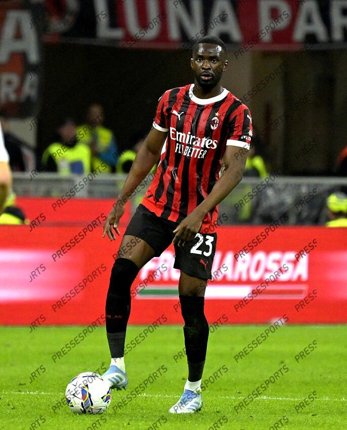 Foto IPP/Paolo Bona Milano 05/04//2025 Campionato Serie A di Calcio stagione 2024/2025 partita Milan-Fiorentina Nella foto Fikayo Tomori Italy Photo Press Worldwide Copyright AC MILAN-FIORENTINA (2-2) 