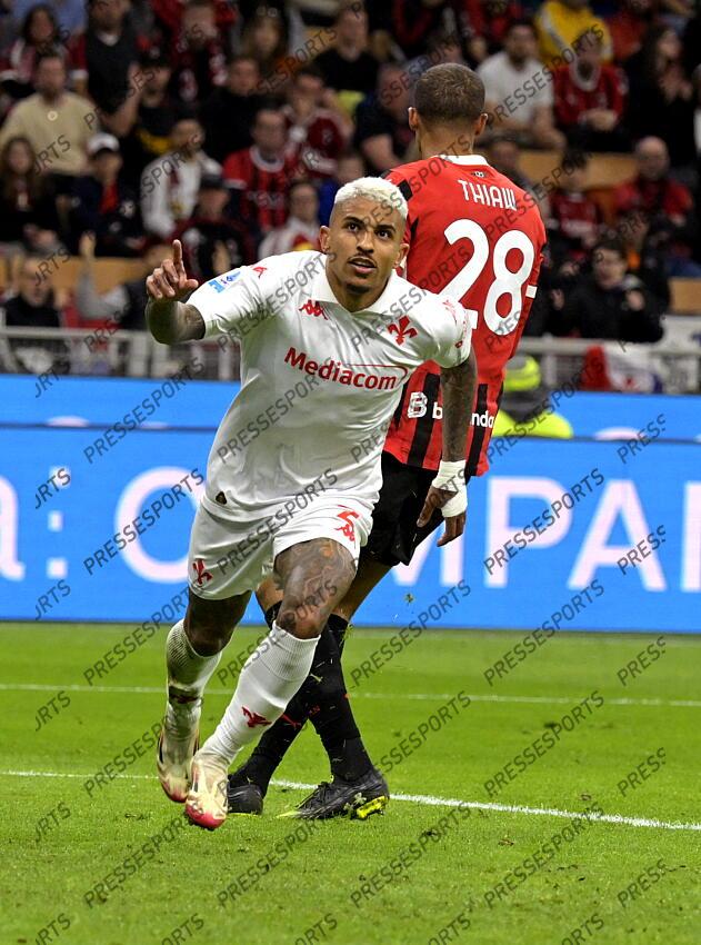 Foto IPP/Paolo Bona Milano 05/04//2025 Campionato Serie A di Calcio stagione 2024/2025 partita Milan-Fiorentina Nella foto Dodo esulta dopo il gol che verrà annullato dal Var Italy Photo Press Worldwide Copyright AC MILAN-FIORENTINA (2-2) 