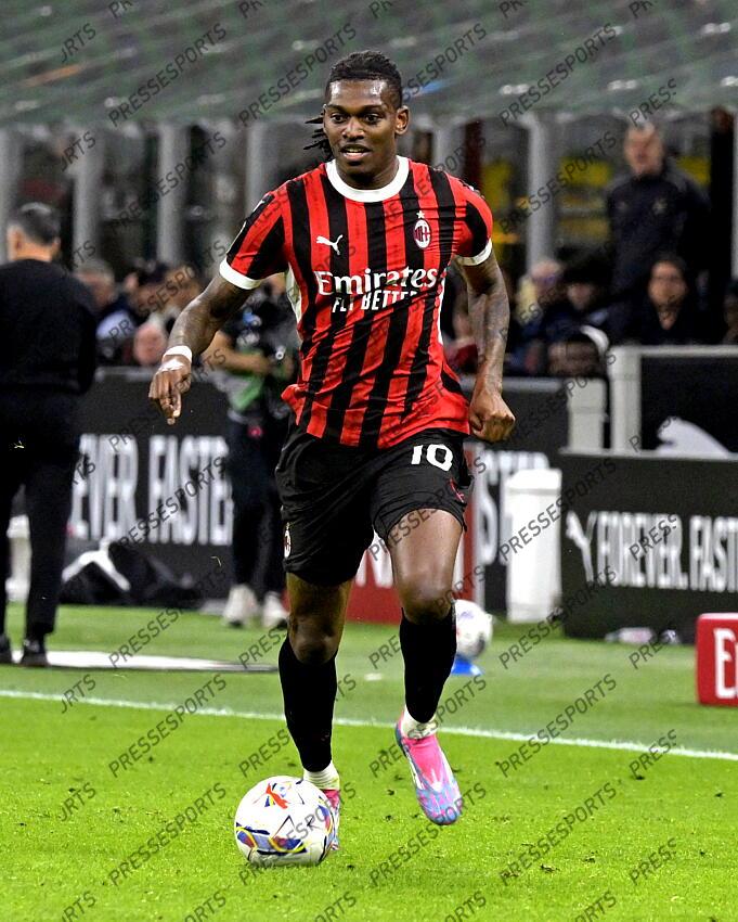 Foto IPP/Paolo Bona Milano 05/04//2025 Campionato Serie A di Calcio stagione 2024/2025 partita Milan-Fiorentina Nella foto Rafael Leao Italy Photo Press Worldwide Copyright AC MILAN-FIORENTINA (2-2) 