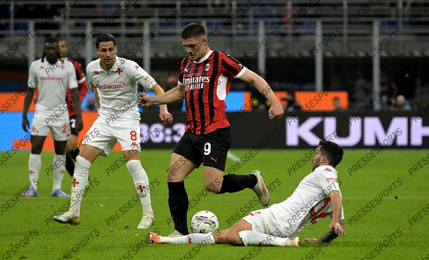 Foto IPP/Paolo Bona Milano 05/04//2025 Campionato Serie A di Calcio stagione 2024/2025 partita Milan-Fiorentina Nella foto Luka Jovic e Luca Ranieri Italy Photo Press Worldwide Copyright AC MILAN-FIORENTINA (2-2) 