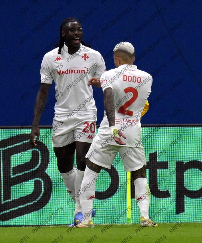 Foto IPP/Paolo Bona Milano 05/04//2025 Campionato Serie A di Calcio stagione 2024/2025 partita Milan-Fiorentina Nella foto Moise Kean esulta dopo il gol del 0-2 con Dodo Italy Photo Press Worldwide Copyright AC MILAN-FIORENTINA (2-2) 
