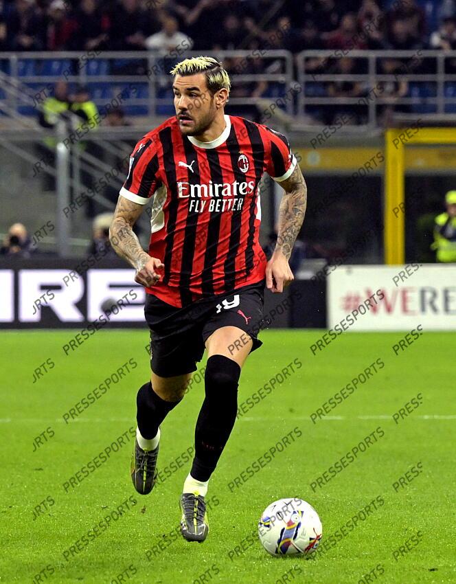 Foto IPP/Paolo Bona Milano 05/04//2025 Campionato Serie A di Calcio stagione 2024/2025 partita Milan-Fiorentina Nella foto Theo Hernandez Italy Photo Press Worldwide Copyright AC MILAN-FIORENTINA (2-2) 
