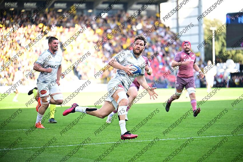 kerr barlow (tawera) LA ROCHELLE-MUNSTER (22-25) va a l'essai 