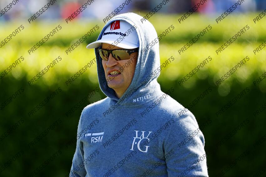 Apr 9, 2025; Augusta, Georgia, USA; Zach Johnson reacts on the practice green during a practice round for the Masters Tournament at Augusta National Golf Club. Mandatory Credit: Peter Casey-Imagn Images PGA: Masters Tournament - Practice Round 