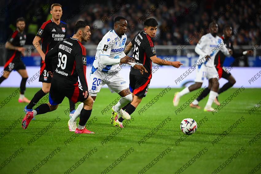 mikautadze (georges) diomande (sinaly) almada (thiago) AUXERRE-LYON (1-3) 