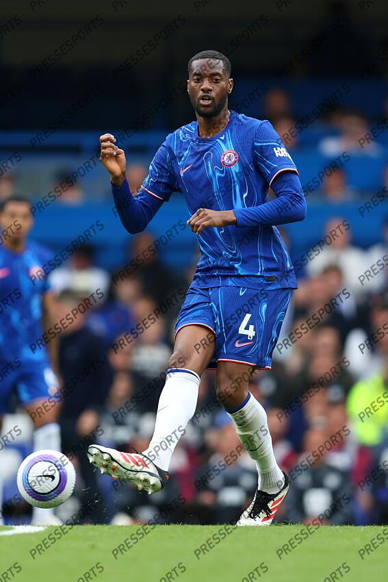 13 April 2025, London - Premier League Football - Chelsea v Ipswich Town - Tosin Adarabioyo of Chelsea - Photo: Charlotte Wilson / Offside. CHELSEA-IPSWICH (2-2) 