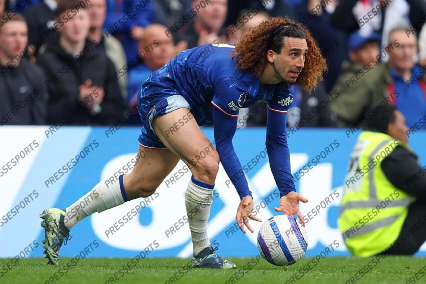 13 April 2025, London - Premier League Football - Chelsea v Ipswich Town - Marc Cucurella of Chelsea - Photo: Charlotte Wilson / Offside. CHELSEA-IPSWICH (2-2) 