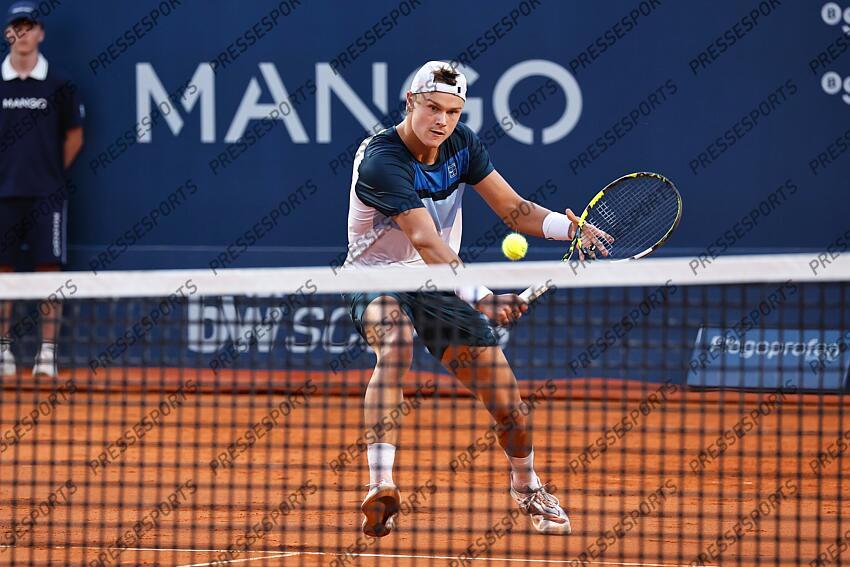 Holger Rune (DEN), APRIL14, 2025 - Tennis : Holger Rune during singles 1st round match against Albert Ramos-Vinolas on the Barcelona Open Banc Sabadell tennis tournament at the Real Club de Tenis de Barcelona in Barcelona, Spain. (Photo by Mutsu Kawamori/AFLO) OPEN DE BARCELONE 