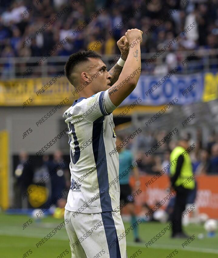Foto IPP/Paolo Bona Milano 12/04//2025 Campionato Serie A di Calcio stagione 2024/2025 partita Inter-Cagliari Nella foto Lautaro Martinez esulta dopo il gol del 2-0 Italy Photo Press Worldwide Copyright INTER MILAN-CAGLIARI (3-1) 