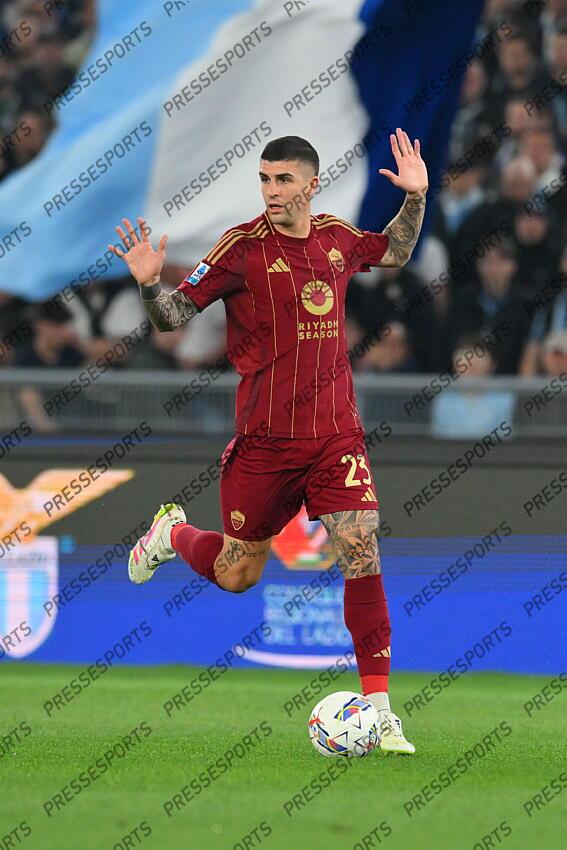 Foto IPP/Roberto Ramaccia Roma 13/4/2025 Campionato di Calcio Serie A 2024/2025 Lazio vs Roma Nella foto Gianluca Mancini in azione palla al piede Italy Photo Press - World Copyright LAZIO ROME-AS ROME (1-1) 