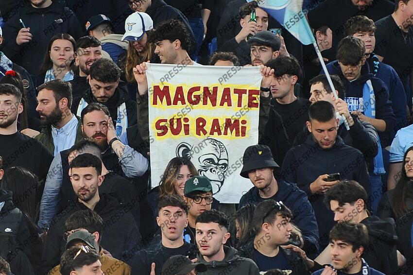 Foto IPP/Cavaliere Emiliano. Roma 13/04/2025. Calcio Campionato Serie A 2024-2025. Lazio - Roma. Nella foto: striscione. Italy Photo Press - World Copyright LAZIO ROME-AS ROME (1-1) 