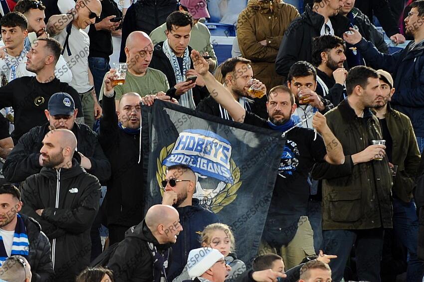 Foto IPP/Cavaliere Emiliano. Roma 13/04/2025. Calcio Campionato Serie A 2024-2025. Lazio - Roma. Nella foto: un tifoso fa il saluto romano. Italy Photo Press - World Copyright LAZIO ROME-AS ROME (1-1) 