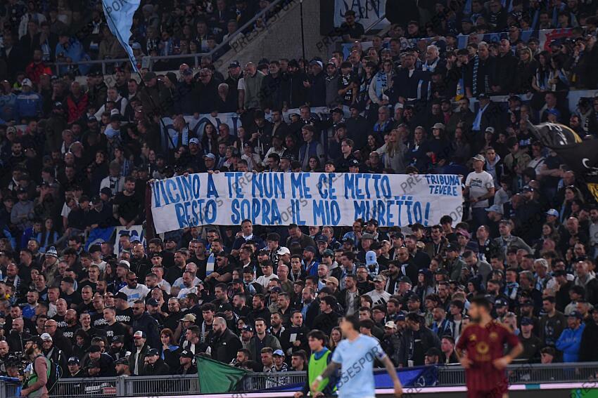 Foto IPP/Luciano Adriani Roma 13/04/2025 Campionato di calcio Serie A Tim 2024-2025 Lazio vs Roma Nella foto: tifosi lazio Italy Photo Press - World Copyright LAZIO ROME-AS ROME (1-1) 