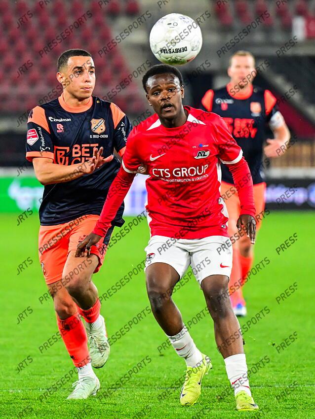 ALKMAAR - (l-r) Bilal Ould-Chikh of FC Volendam, Jeremiah Esajas of Jong AZ during the Dutch Premier League match between Jong AZ and FC Volendam at AFAS Stadium on April 14, 2025 in Alkmaar, Netherlands. ANP GERRIT VAN KEULEN JONG AZ-VOLENDAM (0-1) 