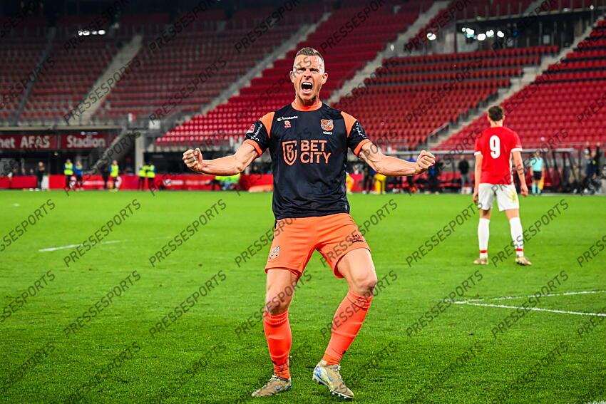 ALKMAAR - Robert Muhren of FC Volendam celebrates the 0-1 during the Dutch First Division match between Jong AZ and FC Volendam at AFAS Stadium on April 14, 2025 in Alkmaar, Netherlands. ANP GERRIT VAN KEULEN JONG AZ-VOLENDAM (0-1) 