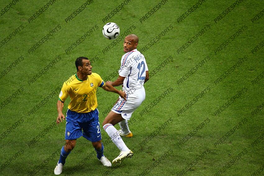 cafu henry (thierry) BRESIL-FRANCE (0-1) 1/4 de finale MAG(1666) du 21/06/2014 