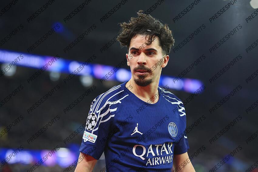 15 April 2025, Aston - Champions League Football, Quarter-Final, Second Leg - Aston Villa v Paris Saint-Germain - Vitinha of PSG - Photo: Charlotte Wilson / Offside. ASTON VILLA-PSG (3-2) 