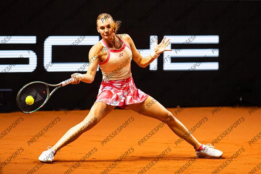 15.04.2025, Porsche Arena, Stuttgart, GER, WTA Tour, Stuttgart Porsche Grand Prix, im Bild im Bild Dayana YASTREMSKA UKR, Jelena OSTAPENKO LAT vs Dayana YASTREMSKA UKR // during the Stuttgart Porsche Grand Prix Tournamen of the WTA Tour at the Porsche Arena in Stuttgart, Germany on 2025/04/15. EXPA Pictures © 2025, PhotoCredit: EXPA/ Eibner-Pressefoto/ Roger Buerke ATTENTION - OUT of GER PORSCHE TENNIS GRAND PRIX 