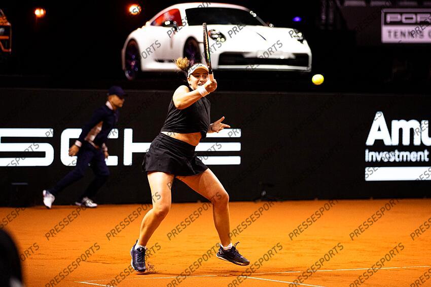 15.04.2025, Porsche Arena, Stuttgart, GER, WTA Tour, Stuttgart Porsche Grand Prix, im Bild im Bild Dayana Jelena OSTAPENKO LAT, Jelena OSTAPENKO LAT vs Dayana YASTREMSKA UKR // during the Stuttgart Porsche Grand Prix Tournamen of the WTA Tour at the Porsche Arena in Stuttgart, Germany on 2025/04/15. EXPA Pictures © 2025, PhotoCredit: EXPA/ Eibner-Pressefoto/ Roger Buerke ATTENTION - OUT of GER PORSCHE TENNIS GRAND PRIX 