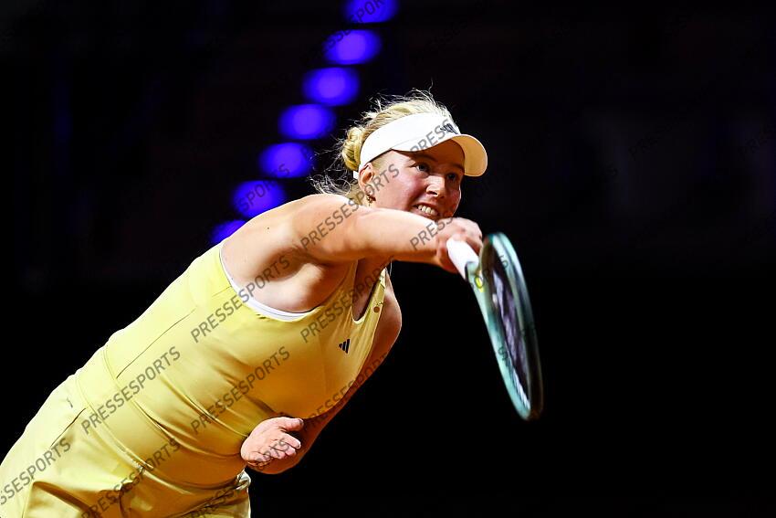 14.04.2025, Porsche Arena, Stuttgart, GER, WTA Tour, Stuttgart Porsche Grand Prix, im Bild im Bild Clara Tauson DEN, Anastasia Potapova vs Clara Tauson DEN // during the Stuttgart Porsche Grand Prix Tournamen of the WTA Tour at the Porsche Arena in Stuttgart, Germany on 2025/04/14. EXPA Pictures © 2025, PhotoCredit: EXPA/ Eibner-Pressefoto/ Roger Buerke ATTENTION - OUT of GER PORSCHE TENNIS GRAND PRIX 