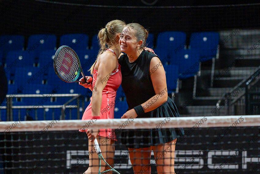 14.04.2025, Porsche Arena, Stuttgart, GER, WTA Tour, Stuttgart Porsche Grand Prix, im Bild Jelena Ostapenko und Dayana Yastremska umarmen sich nach dem Sieg gegen Nastasja Schunk und Ella Seidel, Jelena Ostapenko, Doppel Frauen, Runde 1 // during the Stuttgart Porsche Grand Prix Tournamen of the WTA Tour at the Porsche Arena in Stuttgart, Germany on 2025/04/14. EXPA Pictures © 2025, PhotoCredit: EXPA/ Eibner-Pressefoto/ Edward Cheung ATTENTION - OUT of GER PORSCHE TENNIS GRAND PRIX 