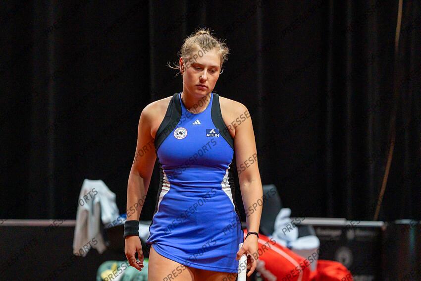 14.04.2025, Porsche Arena, Stuttgart, GER, WTA Tour, Stuttgart Porsche Grand Prix, im Bild Enttaeuschtes Gesicht bei Nastasja Schunk, Jelena Ostapenko, Doppel Frauen, Runde 1 // during the Stuttgart Porsche Grand Prix Tournamen of the WTA Tour at the Porsche Arena in Stuttgart, Germany on 2025/04/14. EXPA Pictures © 2025, PhotoCredit: EXPA/ Eibner-Pressefoto/ Edward Cheung ATTENTION - OUT of GER PORSCHE TENNIS GRAND PRIX 