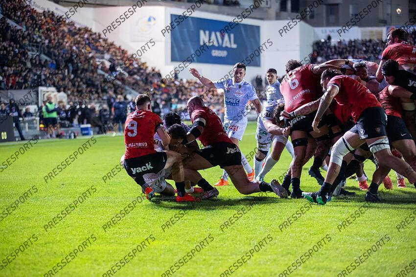moala (george) TOULON-CLERMONT AUVERGNE (31-24) action du 3e essai clermontois, 38' white (ben) gros (jean baptiste) 