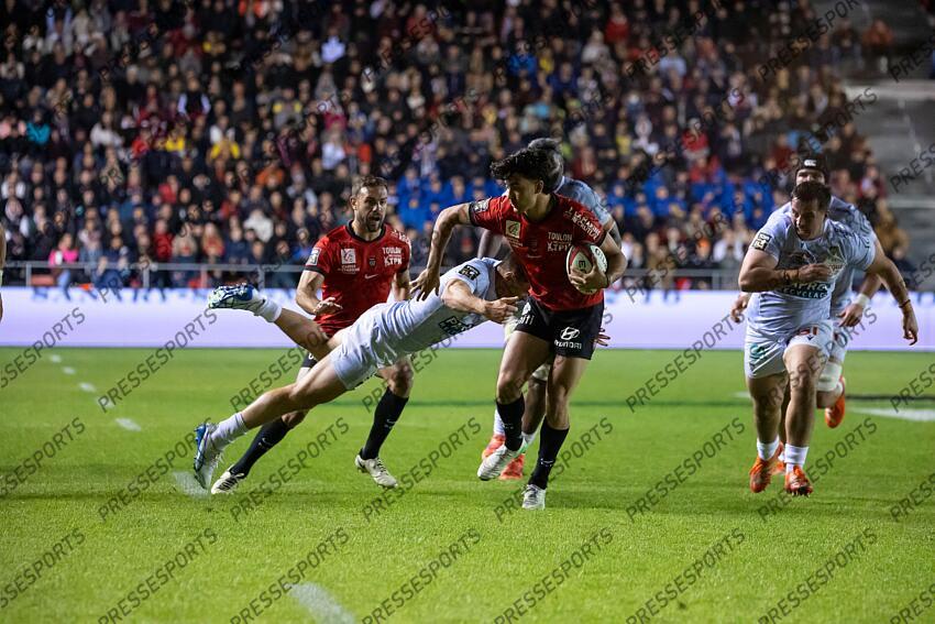 newsome (alex) domon (marius) TOULON-CLERMONT AUVERGNE (31-24) jaminet (melvyn) massa (barnabe) 