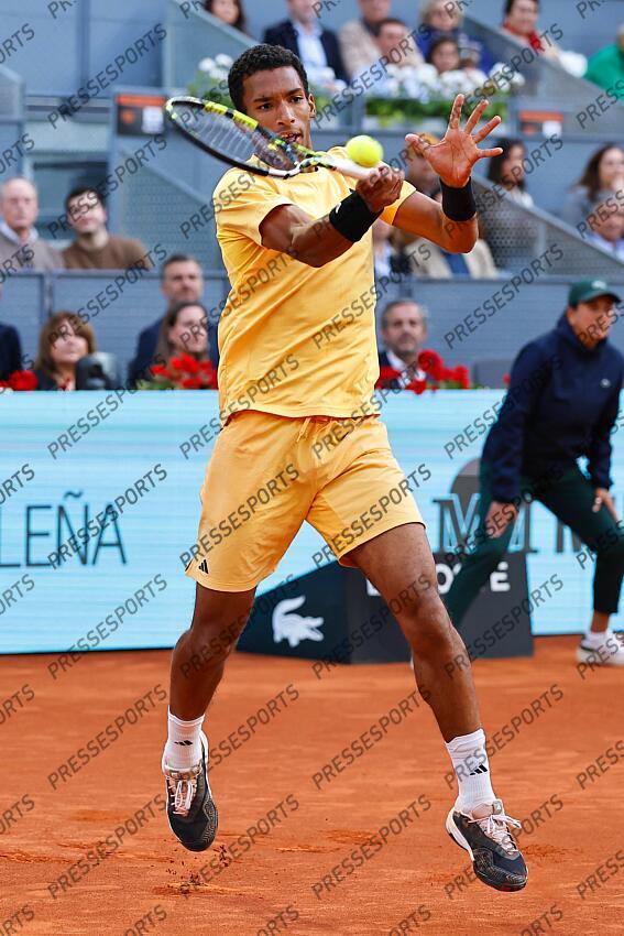 Felix Auger-Aliassime (CAN), MAY 3, 2024 - Tennis : Felix Auger-Aliassime during singles Semi finals match against Jiri Lehecka on the ATP tour Masters 1000 "Mutua Madrid Open tennis tournament" at the Caja Magica in Madrid, Spain. (Photo by Mutsu Kawamori/AFLO) MUTUA MADRID OPEN 