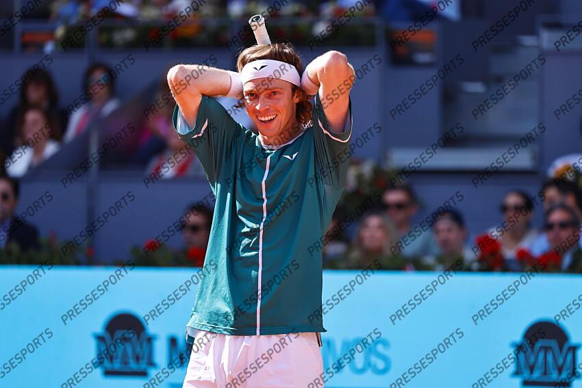 Andrey Rublev (RUS), MAY 3, 2024 - Tennis : Andrey Rublev regret after point loss during singles Semi finals match against Taylor Fritz on the ATP tour Masters 1000 "Mutua Madrid Open tennis tournament" at the Caja Magica in Madrid, Spain. (Photo by Mutsu Kawamori/AFLO) MUTUA MADRID OPEN 