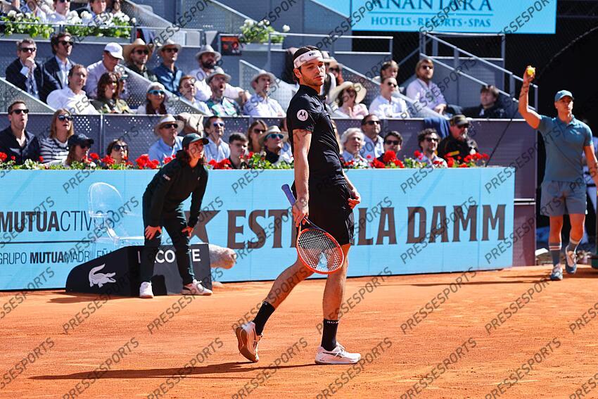 Taylor Fritz (USA), MAY 3, 2024 - Tennis : Taylor Fritz regret after point loss during singles Semi finals match against Andrey Rublev on the ATP tour Masters 1000 "Mutua Madrid Open tennis tournament" at the Caja Magica in Madrid, Spain. (Photo by Mutsu Kawamori/AFLO) MUTUA MADRID OPEN 