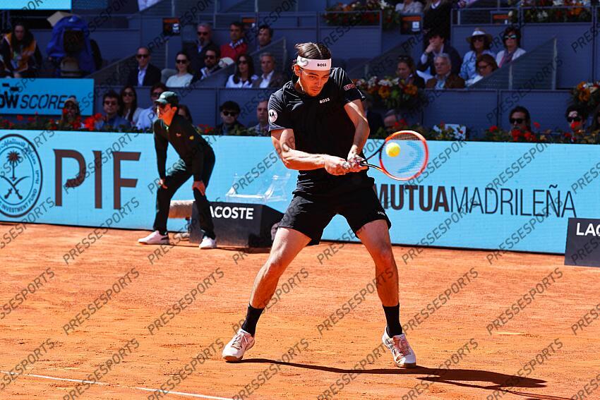 Taylor Fritz (USA), MAY 3, 2024 - Tennis : Taylor Fritz during singles Semi finals match against Andrey Rublev on the ATP tour Masters 1000 "Mutua Madrid Open tennis tournament" at the Caja Magica in Madrid, Spain. (Photo by Mutsu Kawamori/AFLO) MUTUA MADRID OPEN 