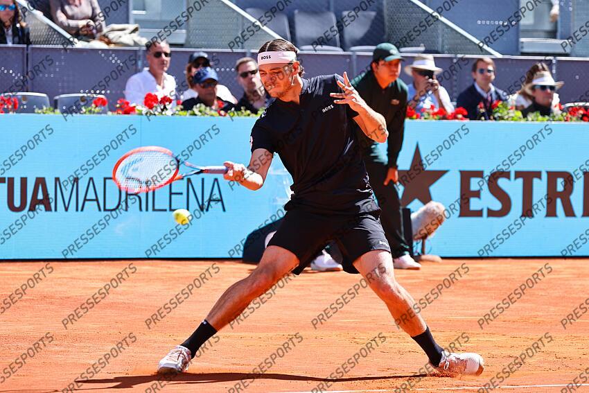Taylor Fritz (USA), MAY 3, 2024 - Tennis : Taylor Fritz during singles Semi finals match against Andrey Rublev on the ATP tour Masters 1000 "Mutua Madrid Open tennis tournament" at the Caja Magica in Madrid, Spain. (Photo by Mutsu Kawamori/AFLO) MUTUA MADRID OPEN 