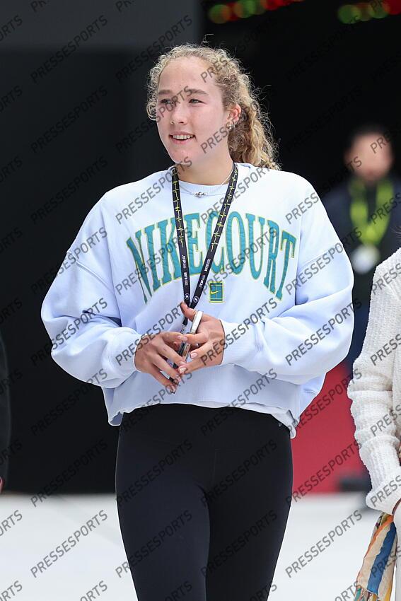 Mirra Andreeva of Rusia looks on during the Mutua Madrid Open 2025, ATP Masters 1000 and WTA 1000, tennis tournament celebrated at Caja Magica on April 22, 2025 in Madrid, Spain. OPEN DE MADRID 