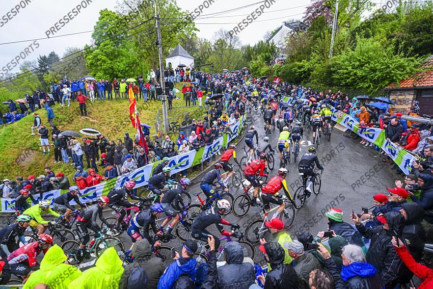 HUY, BELGIUM - APRIL 22 : Illustration picture of the peloton during the Men Elite UCI 1.Pro 89th A.S.O. La Fleche Wallonne cycling race with start in Ciney and finish in Huy (205,2 km) on April 22, 2025 in Huy, Belgium, 22/04/2025 ( Photo by Vincent Kalut / Photo News LA FLECHE WALLONNE 
