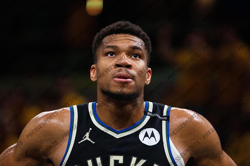 Apr 29, 2025; Indianapolis, Indiana, USA; Milwaukee Bucks forward Giannis Antetokounmpo (34) during game five of the first round for the 2024 NBA Playoffs against the Indiana Pacers at Gainbridge Fieldhouse. Mandatory Credit: Trevor Ruszkowski-Imagn Images NBA: Playoffs-Milwaukee Bucks at Indiana Pacers 