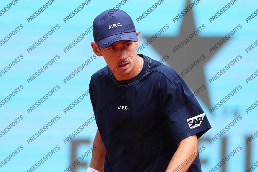 Alex de Minaur of Australia gestures against Denis Shapovalov of Canada during the Mutua Madrid Open 2025, ATP Masters 1000 and WTA 1000 tennis tournament, celebrated at Caja Magica on April 29, 2025 in Madrid, Spain. Mutua Madrid Open 2025 - Day 9 