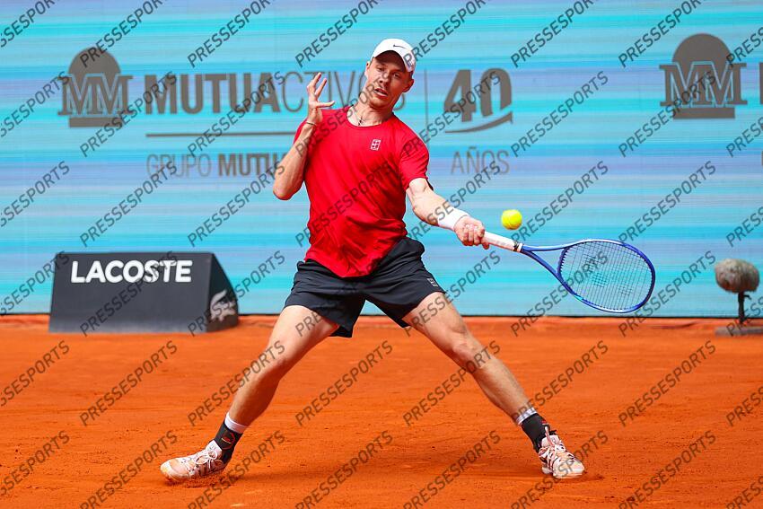Denis Shapovalov of Canada in action against Alex de Minaur of Australia during the Mutua Madrid Open 2025, ATP Masters 1000 and WTA 1000 tennis tournament, celebrated at Caja Magica on April 29, 2025 in Madrid, Spain. Mutua Madrid Open 2025 - Day 9 