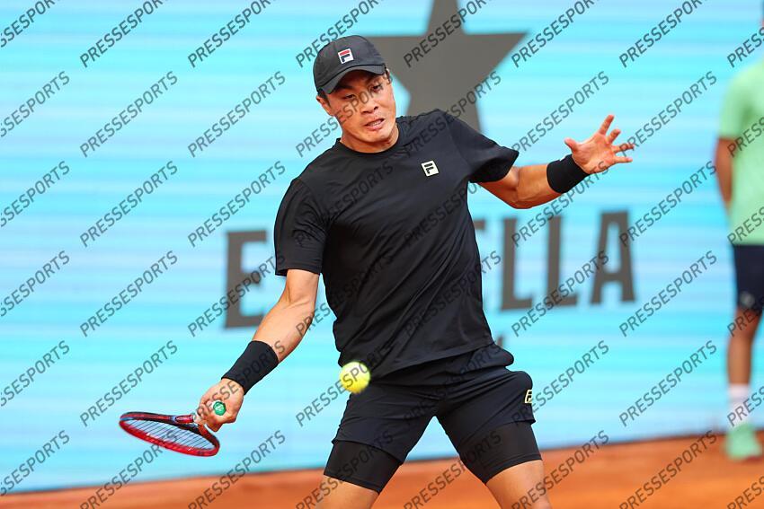 Brandon Nakashima of USA in action against Daniil Medvedev of Rusia during the Mutua Madrid Open 2025, ATP Masters 1000 and WTA 1000 tennis tournament, celebrated at Caja Magica on April 29, 2025 in Madrid, Spain. Mutua Madrid Open 2025 - Day 9 