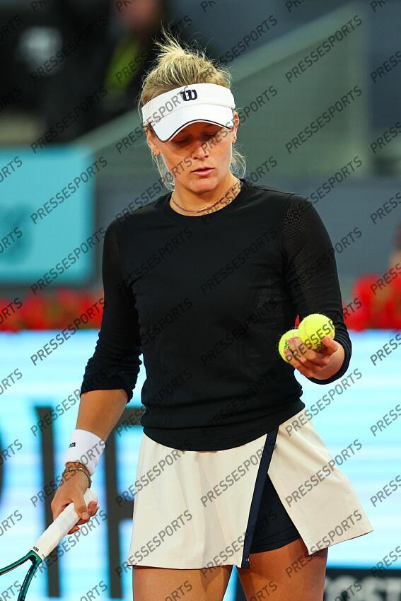 Peyton Stearns of USA gestures against Aryna Sabalenka of Belarus during the Mutua Madrid Open 2025, ATP Masters 1000 and WTA 1000 tennis tournament, celebrated at Caja Magica on April 29, 2025 in Madrid, Spain. Mutua Madrid Open 2025 - Day 9 
