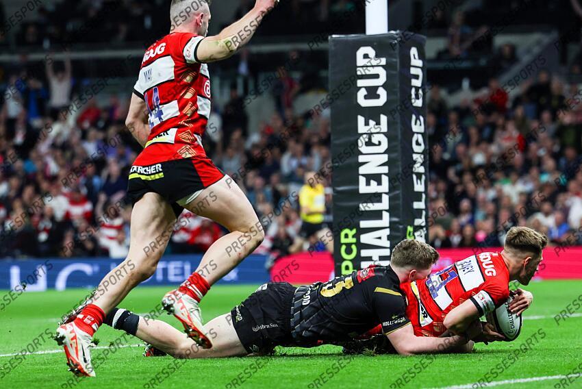 European Rugby Challenge Cup Final, Tottenham Hotspur Stadium, London, England 24/5/2024 Gloucester Rugby vs Hollywoodbets Sharks Gloucester’s Stephen Varney scores a try that is later disallowed Mandatory Credit ©INPHO/Billy Stickland GLOUCESTER-SHARKS (22-36) 