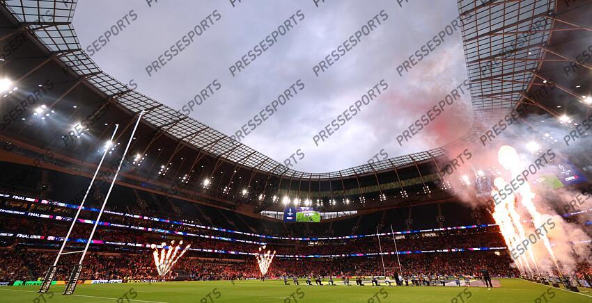 European Rugby Challenge Cup Final, Tottenham Hotspur Stadium, London, England 24/5/2024 Gloucester Rugby vs Hollywoodbets Sharks The teams take to the field Mandatory Credit ©INPHO/James Crombie GLOUCESTER-SHARKS (22-36) 