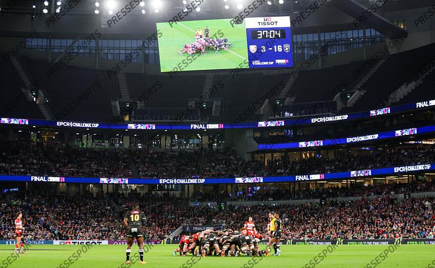European Rugby Challenge Cup Final, Tottenham Hotspur Stadium, London, England 24/5/2024 Gloucester Rugby vs Hollywoodbets Sharks A general view of a scrum Mandatory Credit ©INPHO/Laszlo Geczo GLOUCESTER-SHARKS (22-36) 