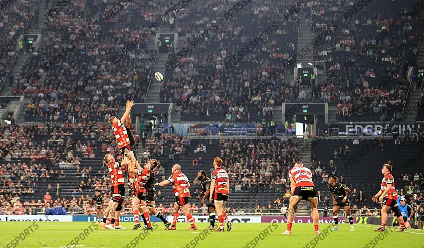 European Rugby Challenge Cup Final, Tottenham Hotspur Stadium, London, England 24/5/2024 Gloucester Rugby vs Hollywoodbets Sharks Gloucester’s Arthur Clark claims a line-out Mandatory Credit ©INPHO/Dan Sheridan GLOUCESTER-SHARKS (22-36) 