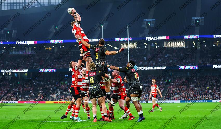 European Rugby Challenge Cup Final, Tottenham Hotspur Stadium, London, England 24/5/2024 Gloucester Rugby vs Hollywoodbets Sharks A view of a lineout Mandatory Credit ©INPHO/James Crombie GLOUCESTER-SHARKS (22-36) 