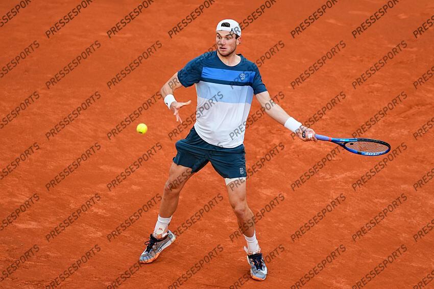 Jack Draper of Great Britain plays against Casper Ruud of Norway during the Man Singles Final of Mutua Madrid Open 2025 - WTA 1000 celebrated at Caja Magica on May 03, 2025 in Madrid, Spain. FINALE DRAPER/RUUD 