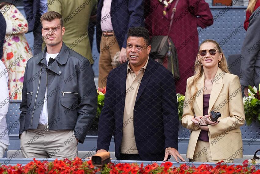 Alexander Sorloth, Ronaldo Nazario and Celina Locks are seen during the match between Casper Ruud of Norway and Jack Draper of Great Britain during the Men Singles Final of Mutua Madrid Open 2025 - ATP Masters 1000 celebrated at Caja Magica on May 04, 2025 in Madrid, Spain. FINALE DRAPER/RUUD 