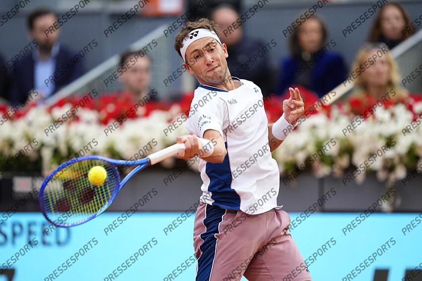 Casper Ruud of Norway in action against Jack Draper of Great Britain during the Men Singles Final of Mutua Madrid Open 2025 - ATP Masters 1000 celebrated at Caja Magica on May 04, 2025 in Madrid, Spain. FINALE DRAPER/RUUD 