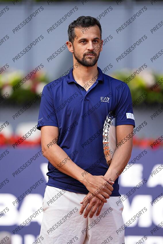 Mate Pavic of Croatia attends with the second place trophies after losing doubles with Marcelo Arevalo of El Salvador against Horacio Zeballos of Argentina and Marcel Granollers of Spain during the Men Double’s Final of Mutua Madrid Open 2025 - ATP Masters 1000 celebrated at Caja Magica on May 03, 2025 in Madrid, Spain. FINALE MUTUA MADRID OPEN 