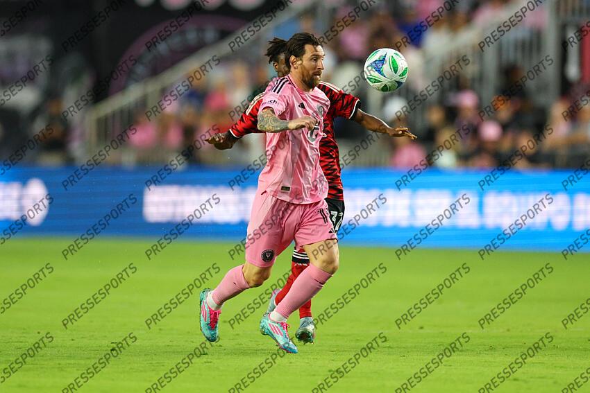 May 3, 2025; Fort Lauderdale, Florida, USA; Inter Miami CF forward Lionel Messi (10) controls the ball against the New York Red Bulls in the first half at Chase Stadium. Mandatory Credit: Nathan Ray Seebeck-Imagn Images MLS: New York Red Bulls at Inter Miami CF 